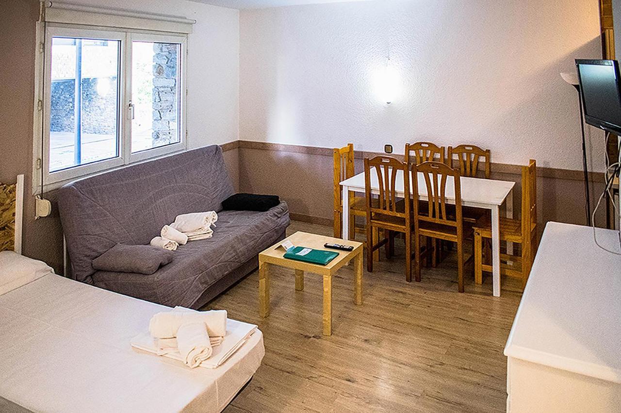 Estudis Turistics Cims Pas 3000 Apartament *